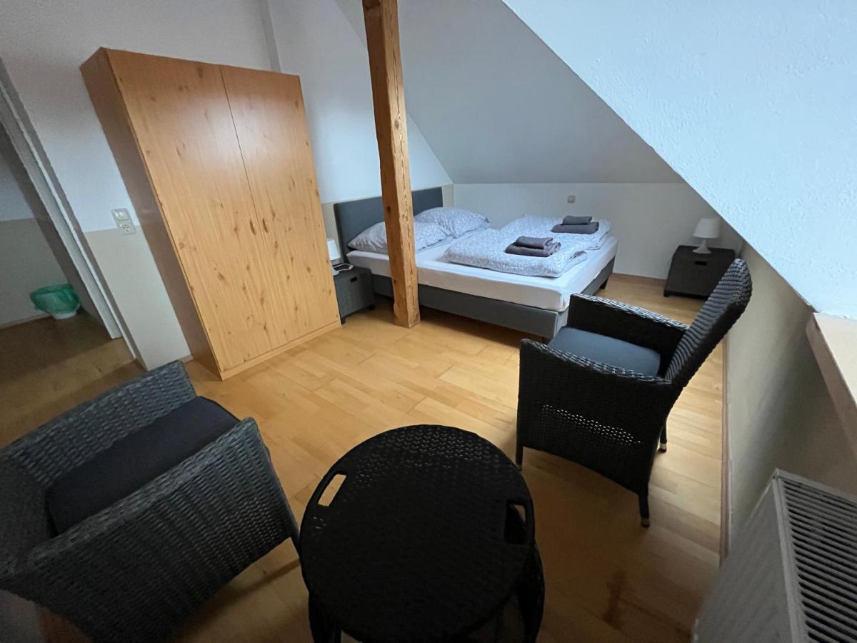 Doppelzimmer, Tv- Bad, Kuehlschrank- Parkplatz-17 Meine Luaran gambar