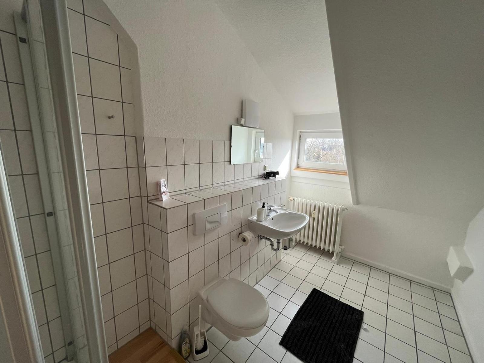 Doppelzimmer, Tv- Bad, Kuehlschrank- Parkplatz-17 Meine Luaran gambar