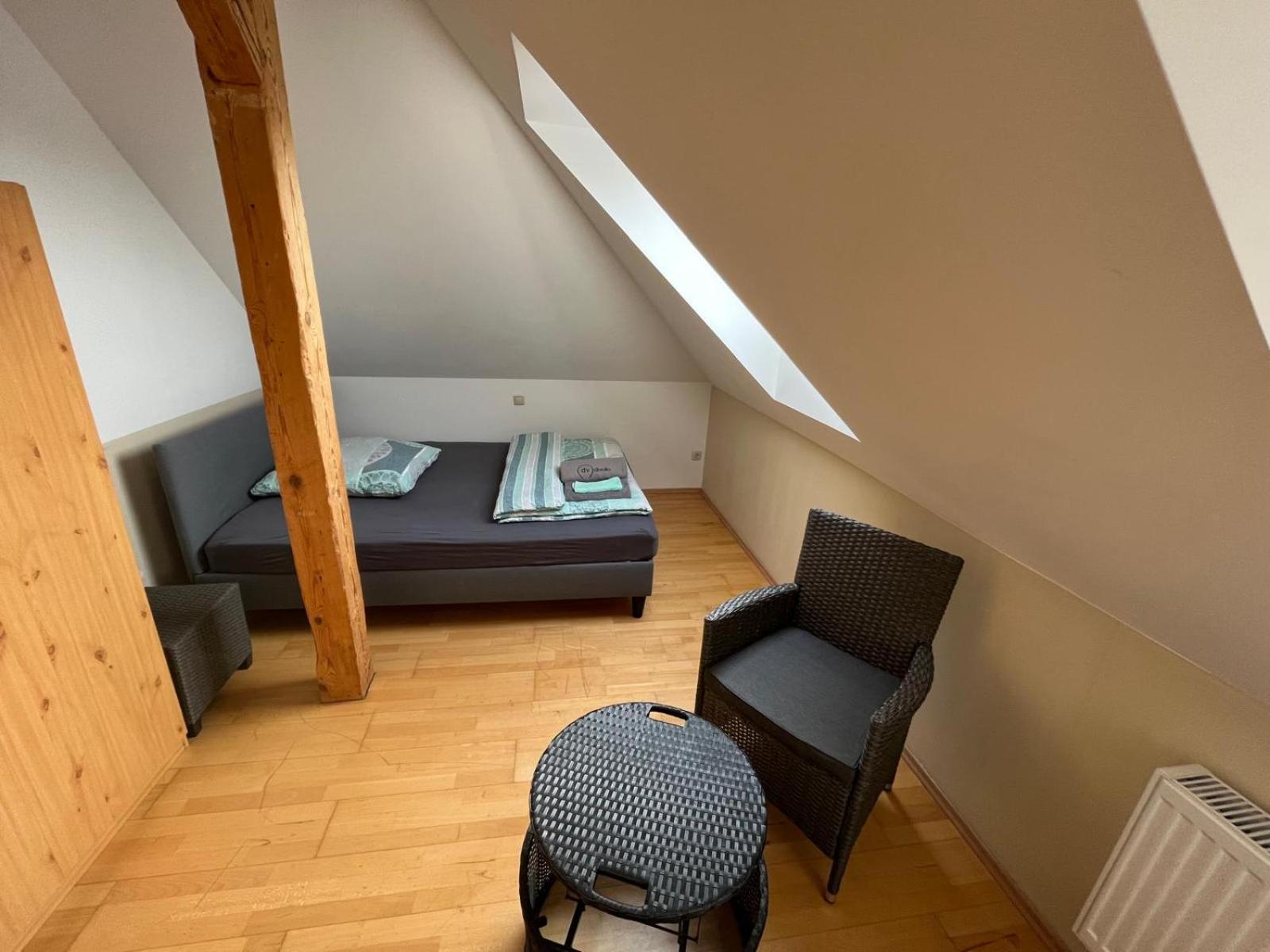 Doppelzimmer, Tv- Bad, Kuehlschrank- Parkplatz-17 Meine Luaran gambar