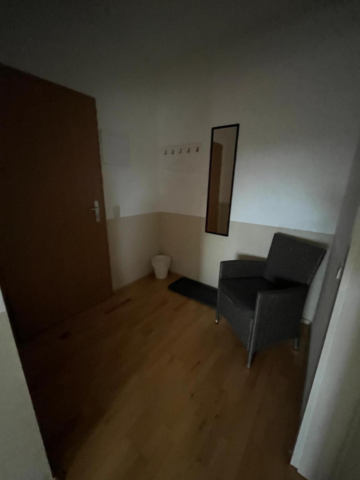 Doppelzimmer, Tv- Bad, Kuehlschrank- Parkplatz-17 Meine Luaran gambar