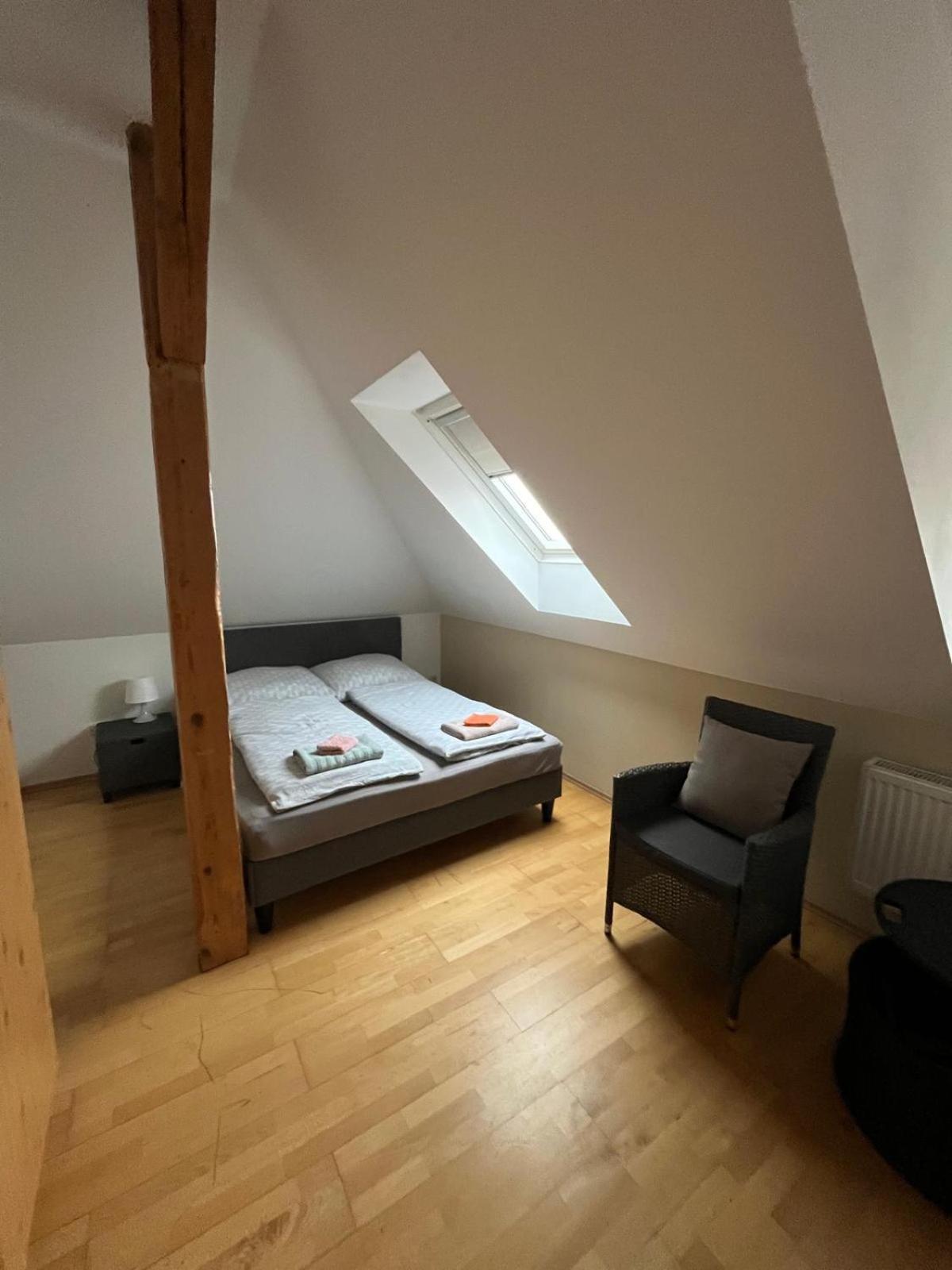 Doppelzimmer, Tv- Bad, Kuehlschrank- Parkplatz-17 Meine Luaran gambar